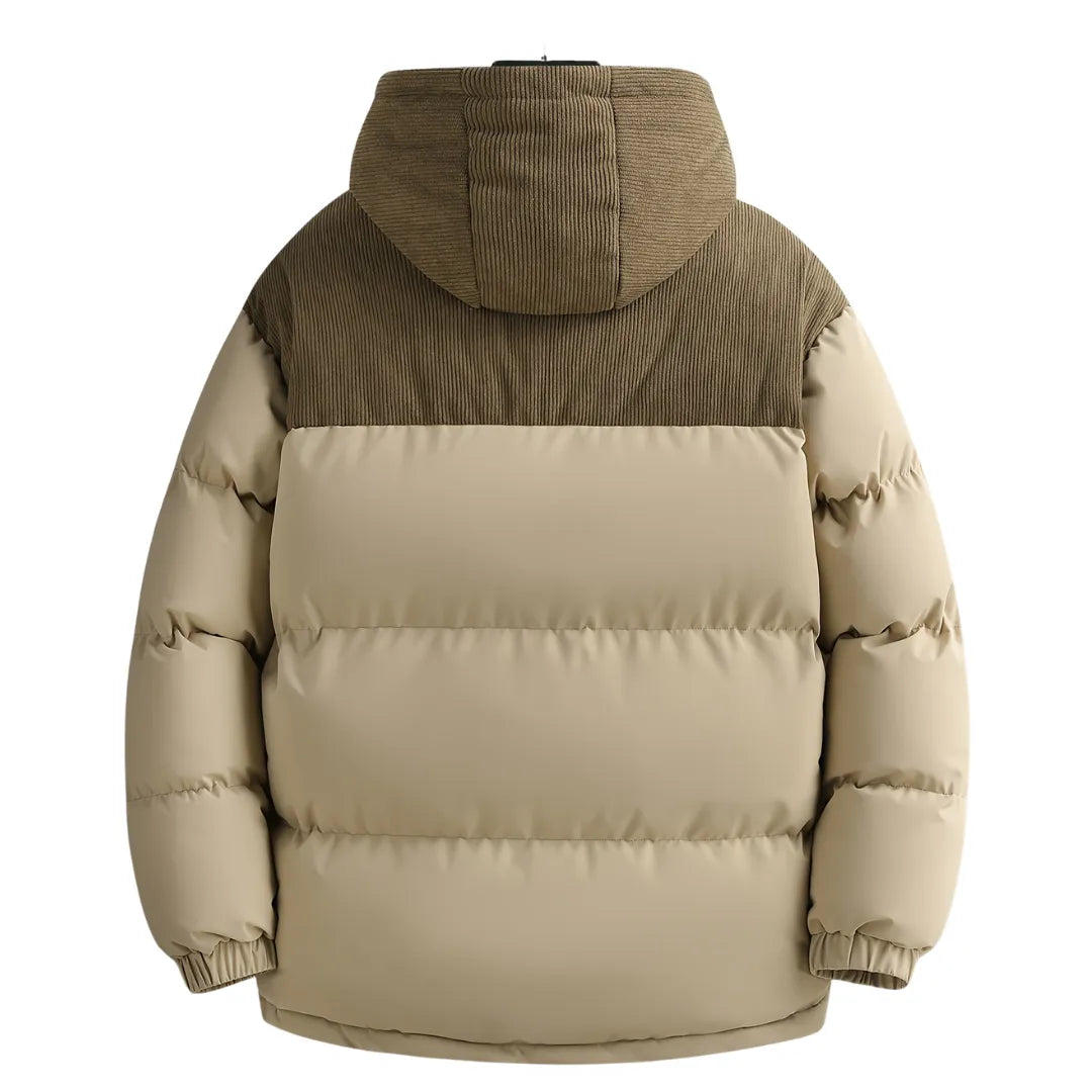 Gefütterte Winterjacke für Herren mit abnehmbarer Kapuze – Detailansicht