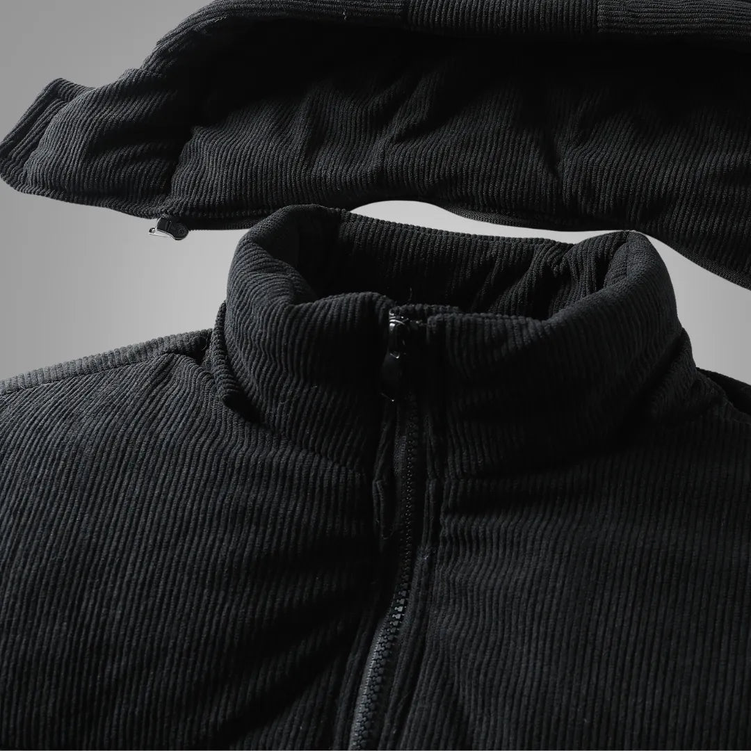 Gefütterte Winterjacke für Herren mit abnehmbarer Kapuze – Lifestyle-Foto